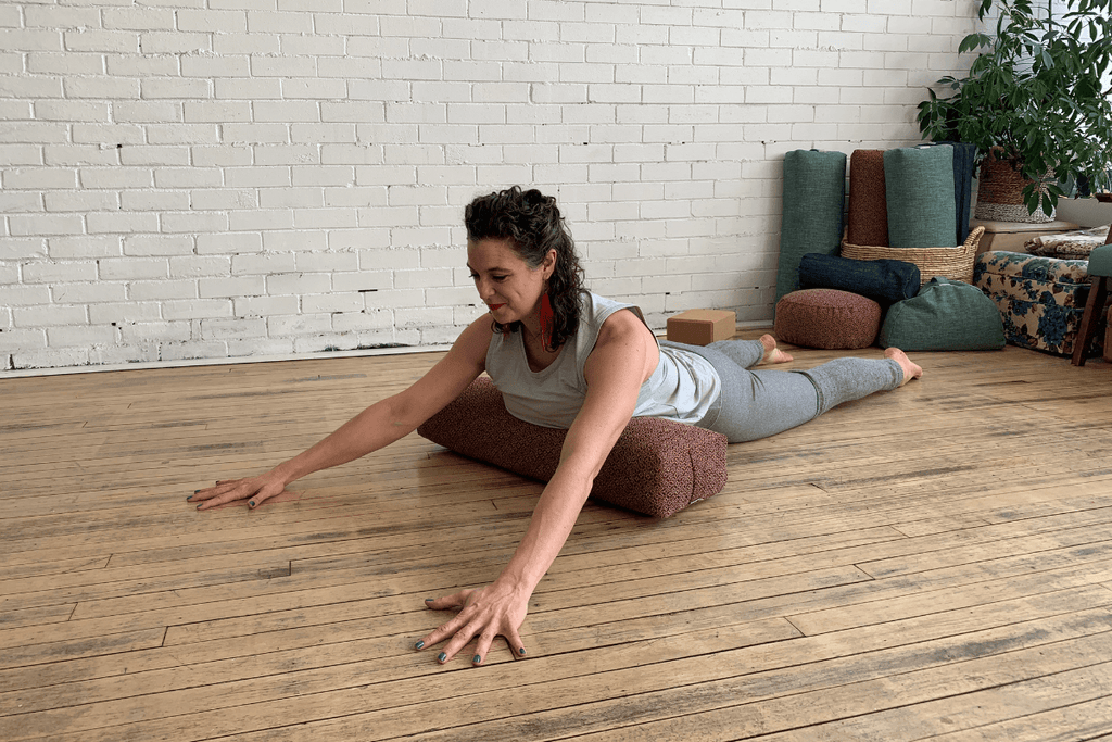 How to use a yoga bolster