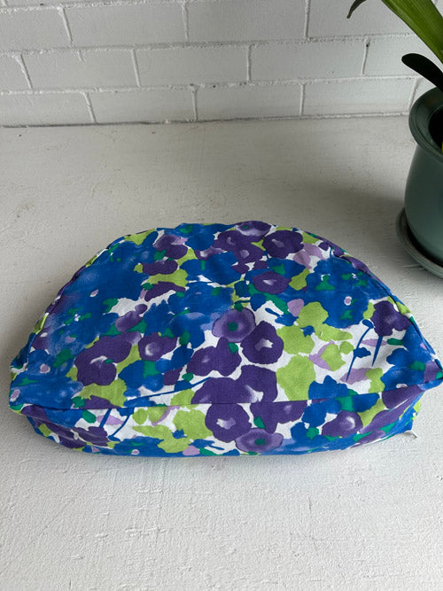 CanadaSupportPillowRetroFlowerFabric