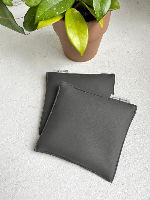 Wipeable Vinyl Knee Pads for Yoga